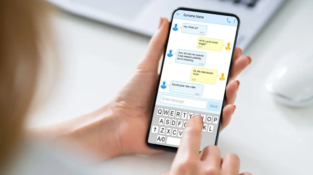120 Messages for Talking Stage: Keep the Spark Alive and the Conversation Flowing